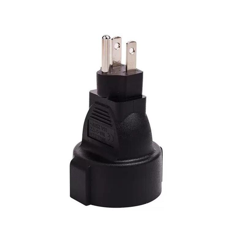 MicroConnect Univerzalni adapter US/Schuko